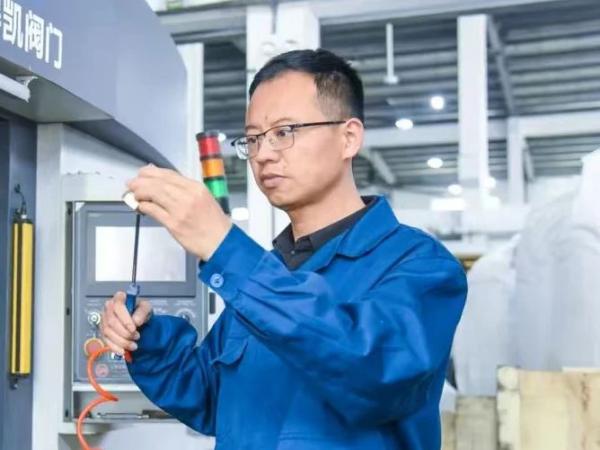 从车间技术狂人到行业引路人记万得凯流体查昭的工匠之路